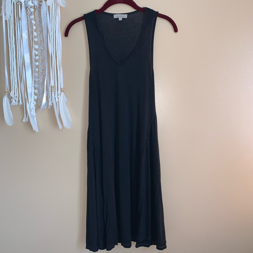 solid gray flowy dress 🤍